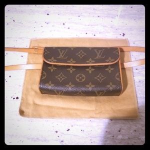 Louis Vuitton Pochette